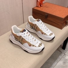 Burberry Low Shoes